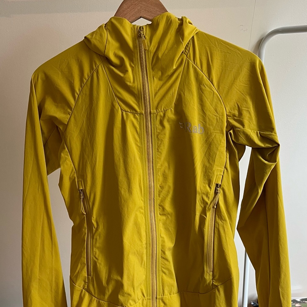 Women's XS Rab Borealis Jacket in Lichen Color Yellow Windproof Water-Resistant
